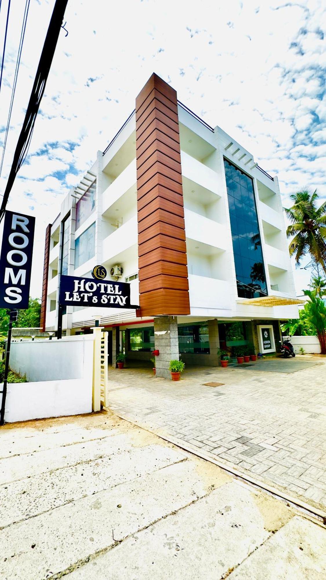 Hotel Lets Stay Коччи Экстерьер фото